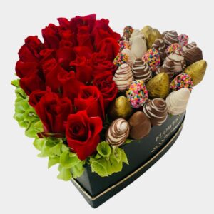 Caja Corazón con Rosas Rojas y Fresas con Chocolate