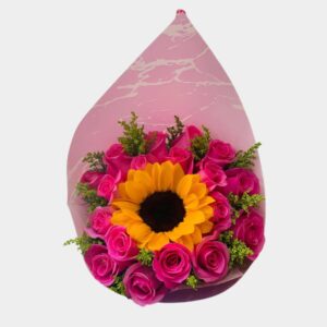 Bouquet en Cono con Girasol y Rosas Fucsias
